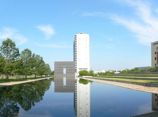 File:Oklahoma City memorial.jpg - Wikipedia