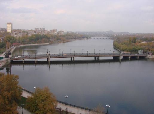 Файл:Kalmius. Donets'k, Ukraine.JPG — Вікіпедія