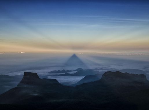 File:Shadow of the peak when sun rising.jpg - Wikimedia Commons