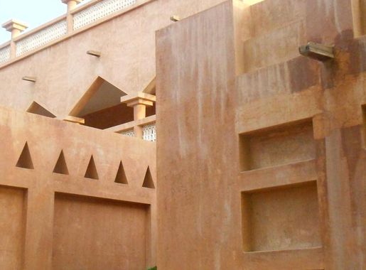 फाइल:Museum courtyard surfaces.jpg - विकिपिडिया