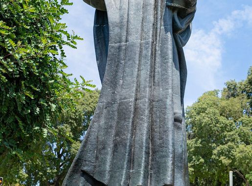 File:Gregory of Nin statue in Split, Croatia (48693918937).jpg - Wikimedia  Commons