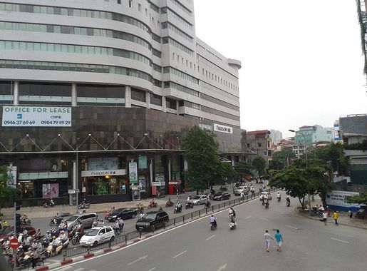 File:Thái Hà Street, Hanoi (20140804 172354).jpg - Wikimedia Commons