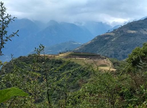 File:Vitcos - Rosaspata (Vilcabamba).jpg - Wikimedia Commons