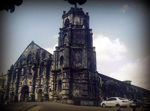 File:Facade and bell tower of Daraga Church.jpg - Wikimedia Commons