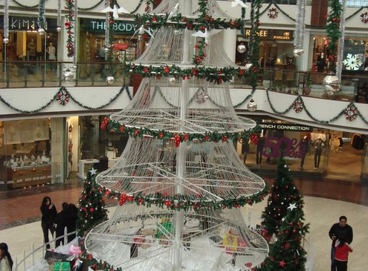 File:Select CityWalk Christmas Tree.JPG - Wikimedia Commons
