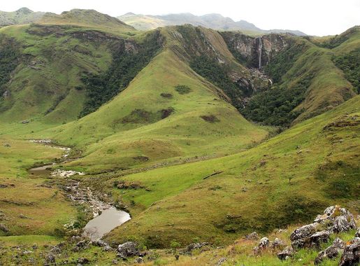 File:Tucker's Falls, Chimanimani, Mozambique01.jpg - Wikipedia