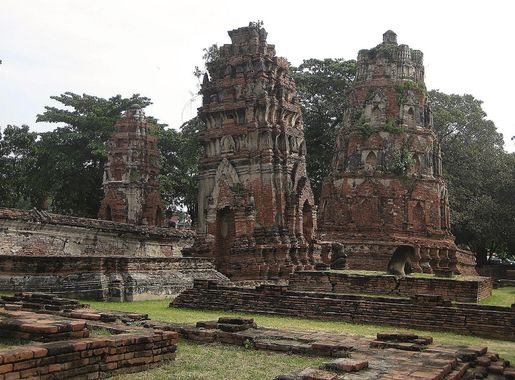 Free Images : building, buddhist, place of worship, thailand, ruins,  monastery, ayutthaya, archaeological site, unesco world heritage site,  hindu temple, historic site, ancient history, wat mahathat, maya  civilization 2236x1647 - - 769492 -