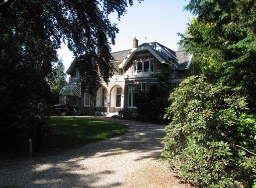 File:Lochem-haitsmamulierlaan-207949.jpg - Wikimedia Commons