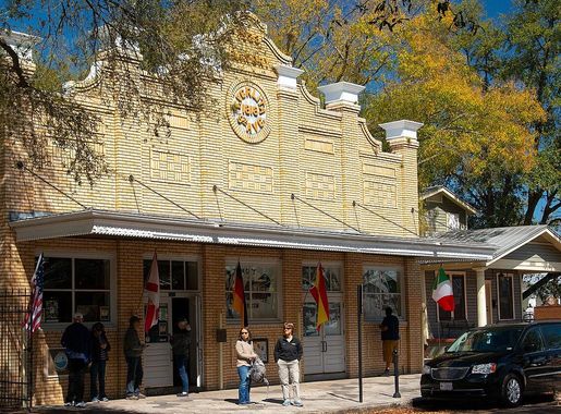 File:Ybor City Museum State Park, Tampa, Florida.jpg - Wikimedia Commons