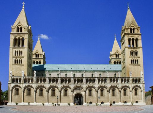File:Pécs Cathedral Roman art era - Hungary.jpg - Wikimedia Commons