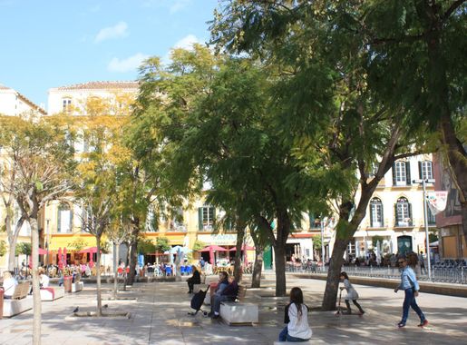 File:Malaga, on the square Plaza de la Merced, image 1.JPG - Wikimedia  Commons