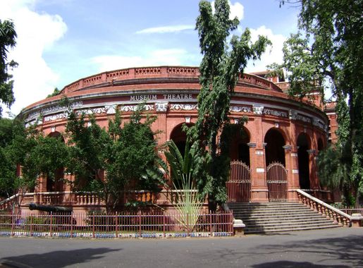 File:Madras museum theatre in October 2007.jpg - Wikimedia Commons