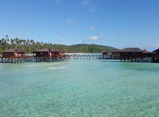 Berkas:Maratua Paradise Resort.jpg - Wikipedia bahasa Indonesia,  ensiklopedia bebas