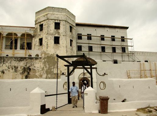 File:Ghana Elmina slave castle.jpg - Wikimedia Commons