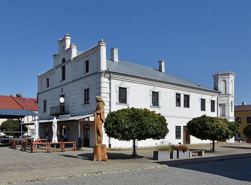 File:Dukla, ratusz (HB3).jpg - Wikimedia Commons