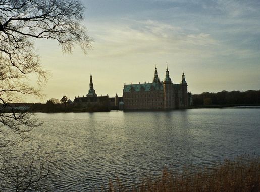 File:Frederiksborg-lago.jpg - Wikimedia Commons