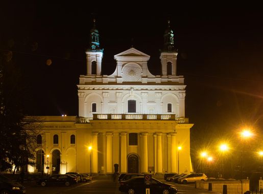 File:Lublin cathedral facade at night 2020.jpg - Wikimedia Commons