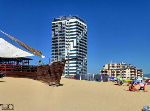 File:Hotel Burgas Beach, Sunny Beach, Bułgaria - panoramio (2).jpg -  Wikimedia Commons