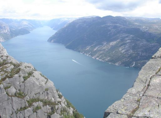 File:Viewfrompreikestolen.JPG - Wikipedia