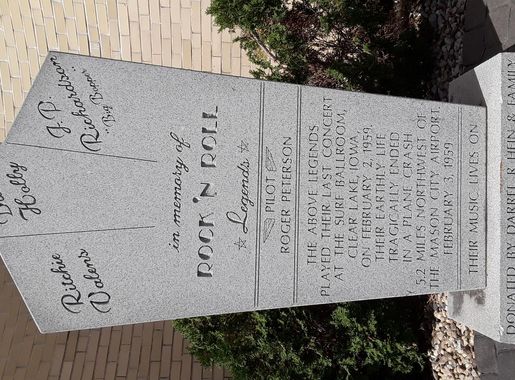 File:Surf Ballroom Monument.jpg - Wikimedia Commons