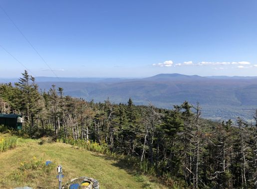 File:2019-09-21 14 09 39 View east-southeast from the Saint Bruno Scenic  Viewing Center on the summit of Equinox Mountain in Manchester, Bennington  County, Vermont.jpg - Wikimedia Commons