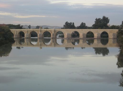 Archivo:Roman bridge of Cordoba.JPG - Wikipedia, la enciclopedia libre