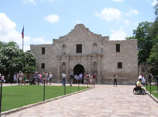 File:San Antonio Texas Alamo.JPG - Wikimedia Commons