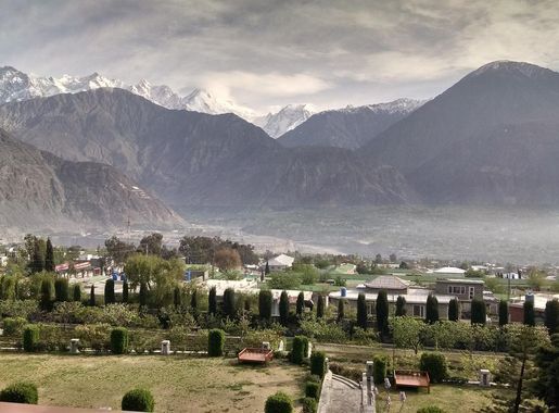 File:Gilgit City a View from Gilgit serena hotel.jpg - Wikipedia