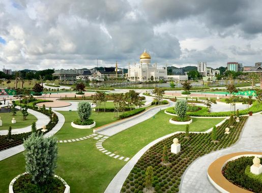 File:Panorama Taman Mahkota Jubli Emas 20.05.2018.jpg - Wikimedia Commons