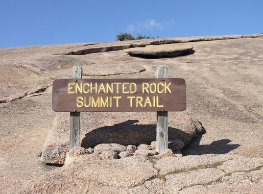 File:Enchanted Rock Summit Trail, TX IMG 0417.JPG - Wikimedia Commons