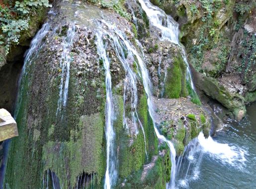 File:Cascada Bigar.JPG - Wikimedia Commons