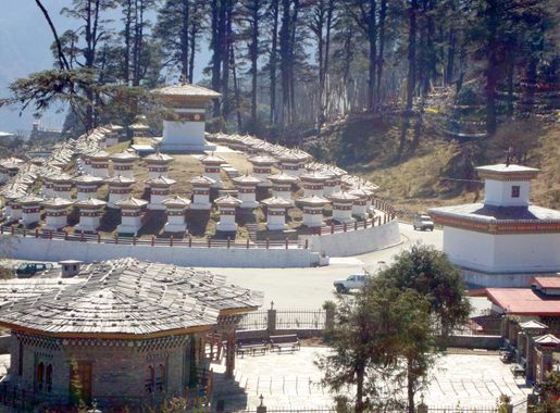 Dochula Pass - Wikipedia