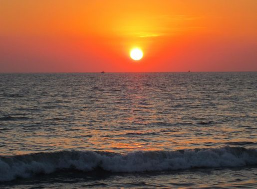 File:Sunset, Banderas Bay from Velas Vallarta, Puerto Vallarta (2014) -  28.JPG - Wikimedia Commons