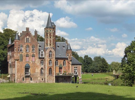 File:Kasteel Wissekerke, Bazel (16508886324).jpg - Wikimedia Commons