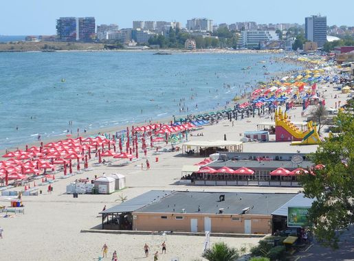 File:Mamaia Beach (September 2013).JPG - Wikimedia Commons