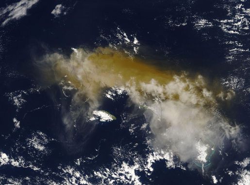 Fichier:Karthala MODIS 20051125.jpg — Wikipédia