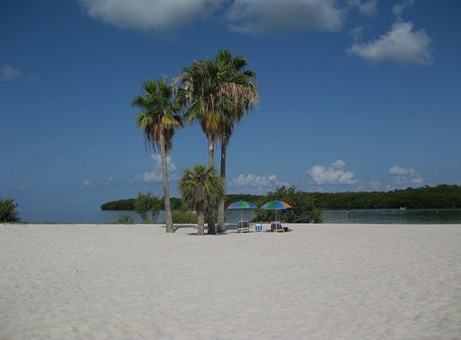 File:Sombrero Beach Florida Keys www.florida-infos.com - panoramio (8).jpg  - Wikimedia Commons