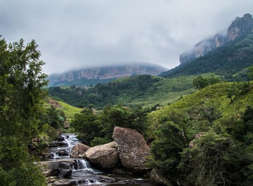 File:Mahai-River in Royal Natal National Park.jpg - Wikimedia Commons