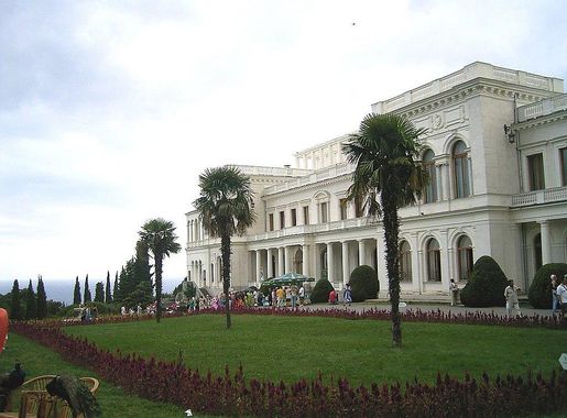 Файл:Livadia Palace Crimea.jpg — Вікіпедія