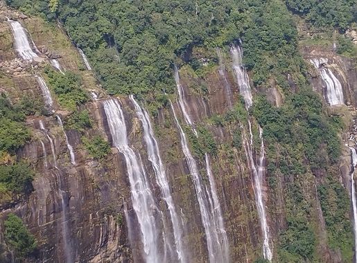 File:Seven Sister Falls View.jpg - Wikimedia Commons