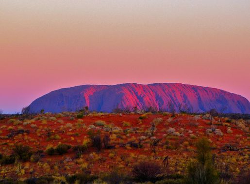 File:Ayers Rock at sunset.jpg - Wikimedia Commons