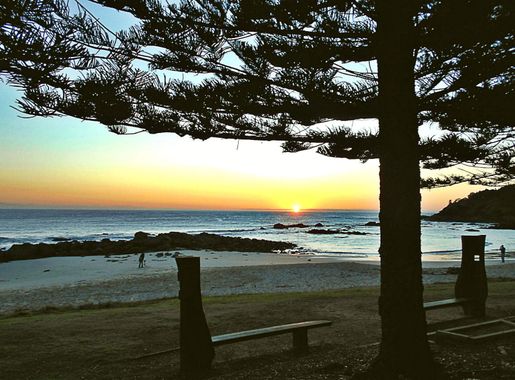 File:Dawn on Shelly Beach, Sea Acres National Park, Port Macquarie NSW.jpg  - Wikimedia Commons