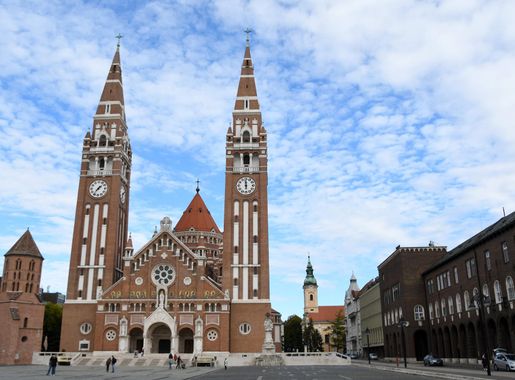 File:Szeged, Dóm tér 2021 01.jpg - Wikipedia