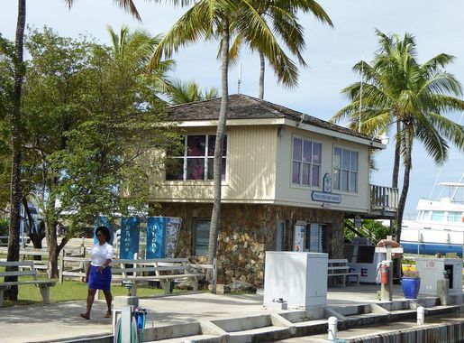 File:Virgin Gorda Yacht Harbour — building 2.JPG - Wikimedia Commons