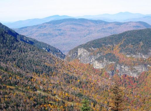 File:Smugglers Notch(fromSouth).jpg - Wikimedia Commons