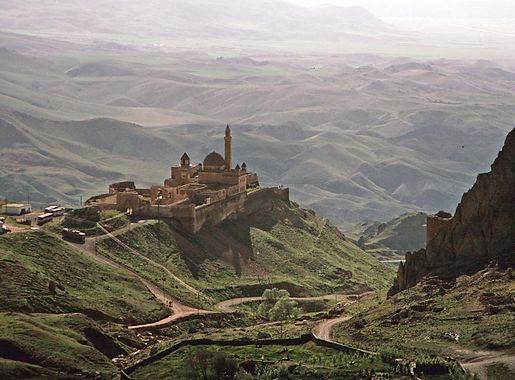 File:00 3411 İshak Paşa Sarayı - Turkey.jpg - Wikimedia Commons
