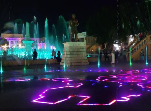 File:Vigan Dancing Fountains.jpg - Wikimedia Commons