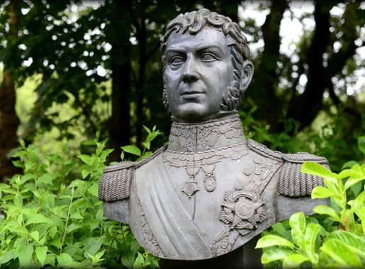 File:Bust of Bernardo O' Higgins, Merrion Square Park, Dublin, Republic of  Ireland..JPG - Wikimedia Commons
