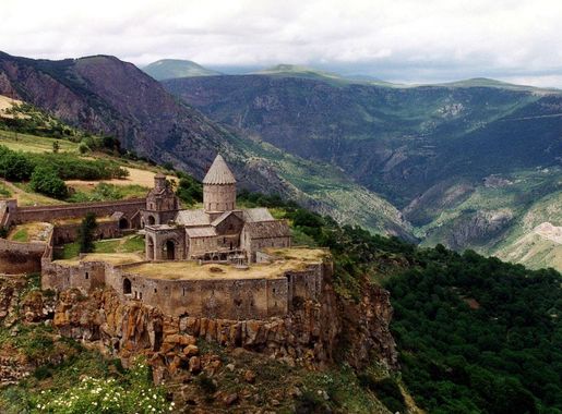 File:Tatev Monastery, Armenia.jpg - Wikimedia Commons
