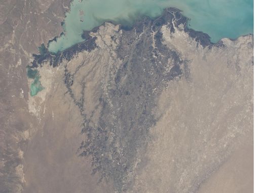File:ISS027-E-20628 - View of Kazakhstan.jpg - Wikimedia Commons